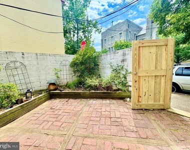 2148 Green Street - Photo Thumbnail 1