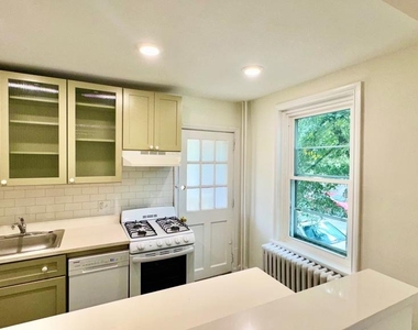 2148 Green Street - Photo Thumbnail 6