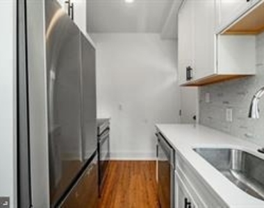 537 S Walnut Street - Photo Thumbnail 10