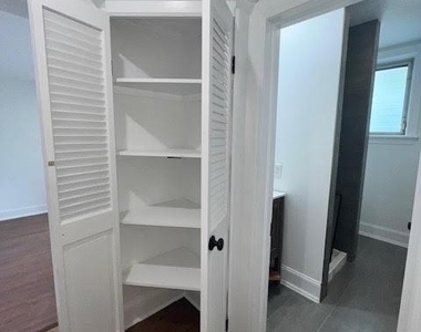 537 S Walnut Street - Photo Thumbnail 19
