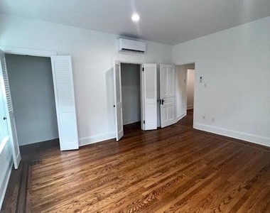 537 S Walnut Street - Photo Thumbnail 22