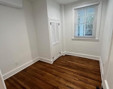 537 S Walnut Street - Photo Thumbnail 16