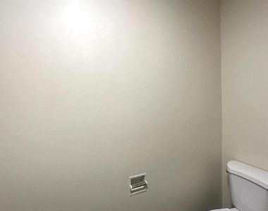64 W Antietam Street - Photo Thumbnail 9