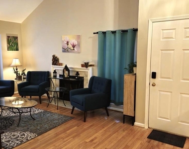 13107 Hugo Place - Photo Thumbnail 8