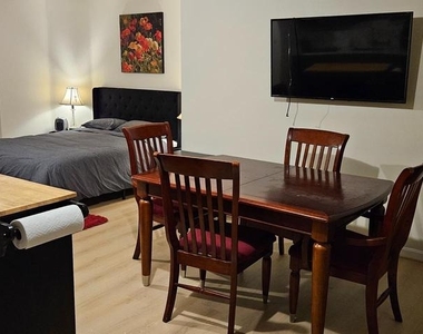 13107 Hugo Place - Photo Thumbnail 21