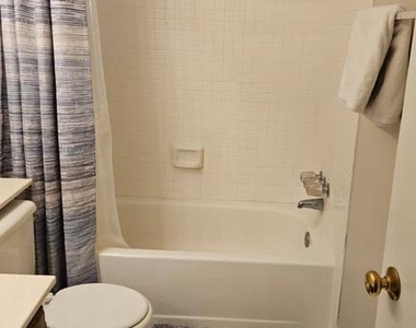 13107 Hugo Place - Photo Thumbnail 12