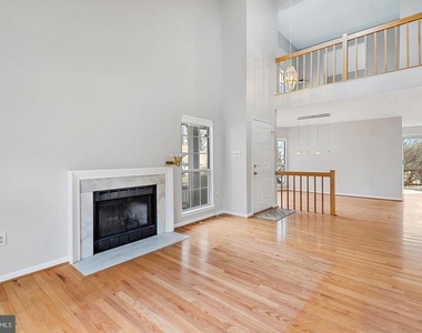 13107 Hugo Place - Photo Thumbnail 4