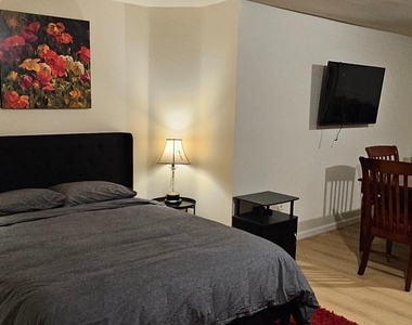 13107 Hugo Place - Photo Thumbnail 18