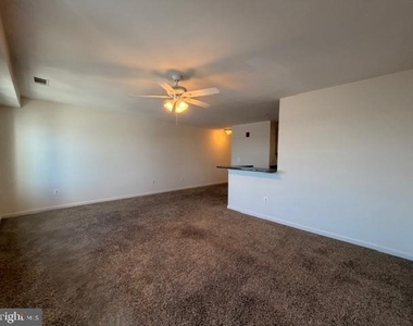 9000 Bay Avenue - Photo Thumbnail 8