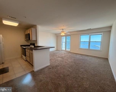 9000 Bay Avenue - Photo Thumbnail 7