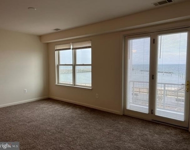 9000 Bay Avenue - Photo Thumbnail 10