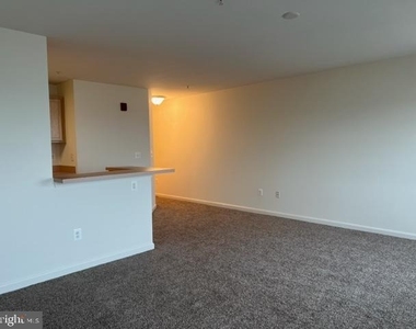 9000 Bay Avenue - Photo Thumbnail 9