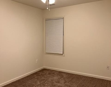 9000 Bay Avenue - Photo Thumbnail 17