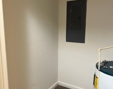 9000 Bay Avenue - Photo Thumbnail 11