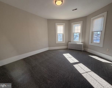 8925 Dayton Avenue - Photo Thumbnail 15