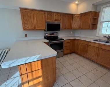 8925 Dayton Avenue - Photo Thumbnail 9