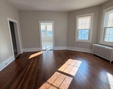 8925 Dayton Avenue - Photo Thumbnail 3