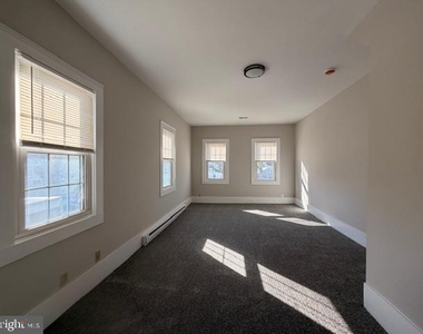 8925 Dayton Avenue - Photo Thumbnail 16
