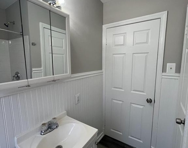 3611 Ravenwood Avenue - Photo Thumbnail 8