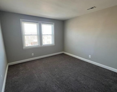 3611 Ravenwood Avenue - Photo Thumbnail 5