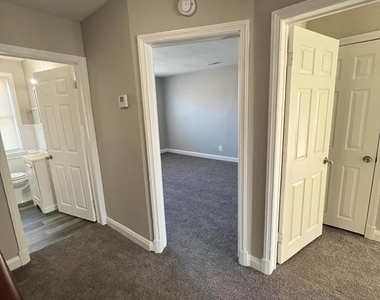 3611 Ravenwood Avenue - Photo Thumbnail 2