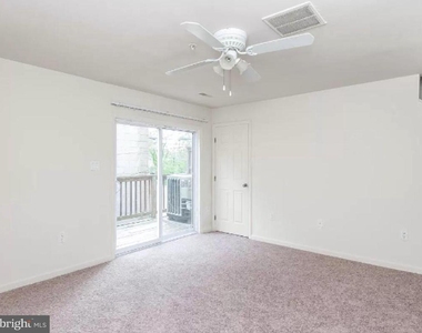 5235 Crowson Avenue - Photo Thumbnail 3