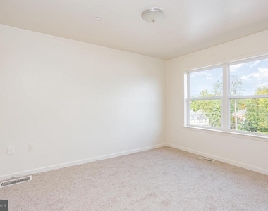 5235 Crowson Avenue - Photo Thumbnail 20