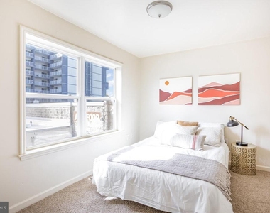 5235 Crowson Avenue - Photo Thumbnail 17