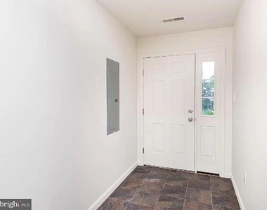 5235 Crowson Avenue - Photo Thumbnail 36