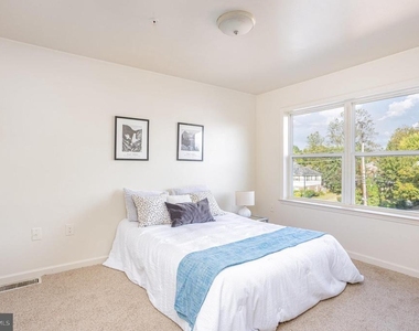 5235 Crowson Avenue - Photo Thumbnail 14
