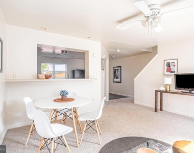 5235 Crowson Avenue - Photo Thumbnail 9
