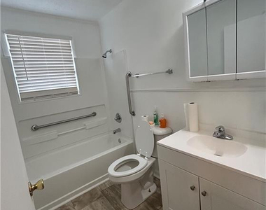 503 E Sixth Avenue - Photo Thumbnail 7