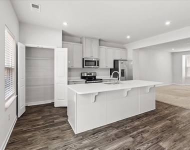 8725 Red Canyon Way - Photo Thumbnail 14