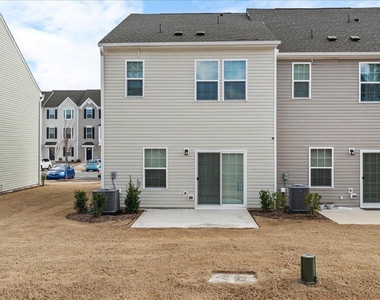 8725 Red Canyon Way - Photo Thumbnail 21