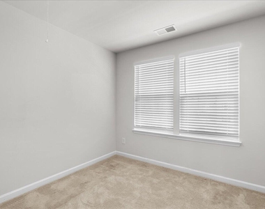 8725 Red Canyon Way - Photo Thumbnail 4