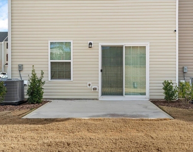 8725 Red Canyon Way - Photo Thumbnail 20