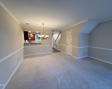 1456 Barton Place Drive - Photo Thumbnail 18