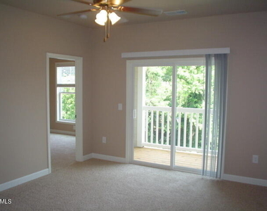 3722 Burt Drive - Photo Thumbnail 4