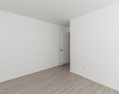 5812 San Geronimo - Photo Thumbnail 14