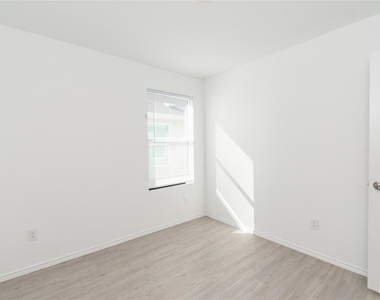 5812 San Geronimo - Photo Thumbnail 20