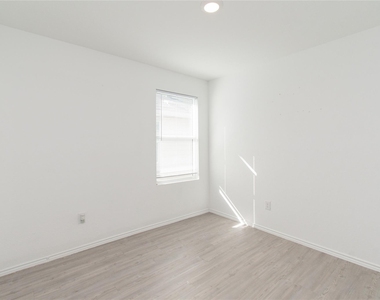 5812 San Geronimo - Photo Thumbnail 16