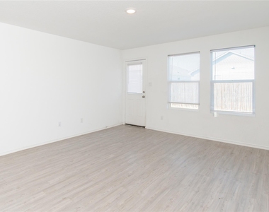 5812 San Geronimo - Photo Thumbnail 3