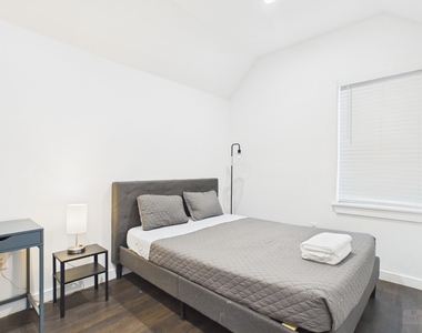 1010 W 26th St - Photo Thumbnail 3