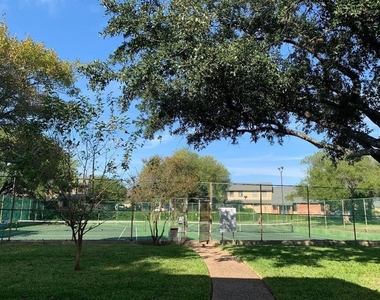 9535 Quail Village Ln - Photo Thumbnail 28