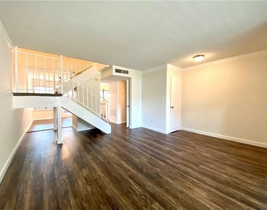 9535 Quail Village Ln - Photo Thumbnail 3