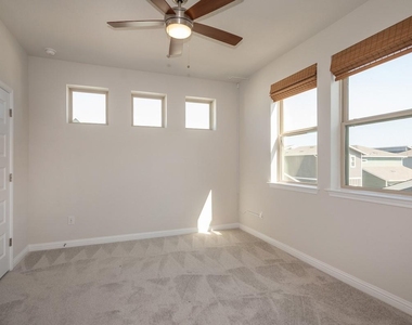 8301 Leroi Dr - Photo Thumbnail 12