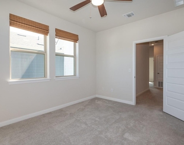 8301 Leroi Dr - Photo Thumbnail 13