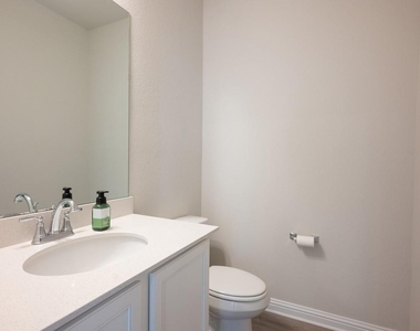 8301 Leroi Dr - Photo Thumbnail 11