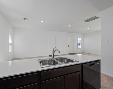 230 Gabbro Gdns - Photo Thumbnail 9