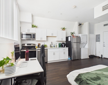 1010 W 26th St - Photo Thumbnail 2
